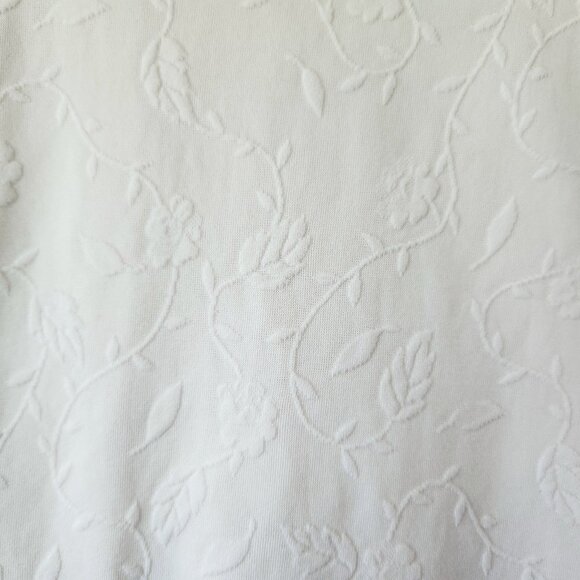 Beautiful White Floral Embossed Tank Top - Picture 3 of 3